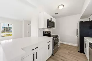 810 NE 9th Ave, Deerfield Beach, FL 33441 - Photo 7