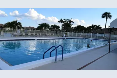 802 Sky Pine Way #F2, Greenacres, FL 33415 - Photo 17