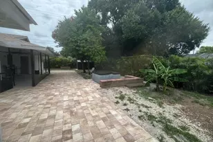 699 Ixoria Ave, Fort Pierce, FL 34982 - Photo 17