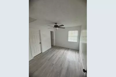 699 Ixoria Avenue, Fort Pierce, FL 34982 - Photo 7