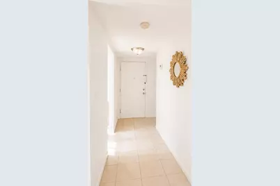 711 N Pine Island Road #204, Plantation, FL 33324 - Photo 5