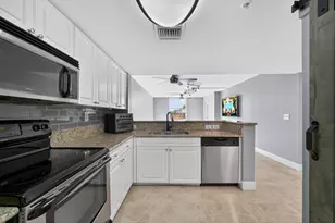 520 SE 5th Ave, Fort Lauderdale, FL 33301 - Photo 17