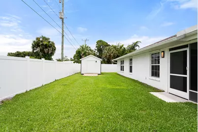701 SE Dolphin Drive, Stuart, FL 34996 - Photo 41