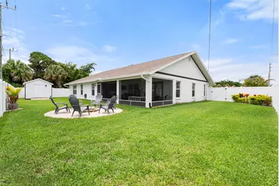 701 SE Dolphin Drive, Stuart, FL 34996 - Photo 43