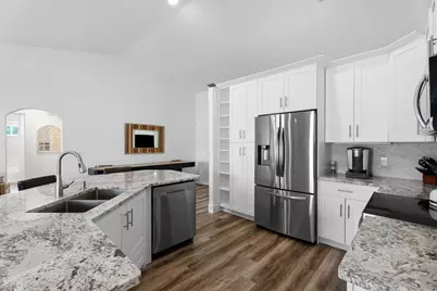 701 SE Dolphin Drive, Stuart, FL 34996 - Photo 13