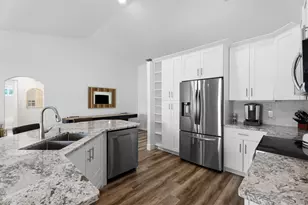 701 SE Dolphin Dr, Stuart, FL 34996 - Photo 13