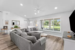 701 SE Dolphin Dr, Stuart, FL 34996 - Photo 9