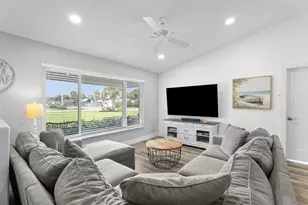 701 SE Dolphin Dr, Stuart, FL 34996 - Photo 5