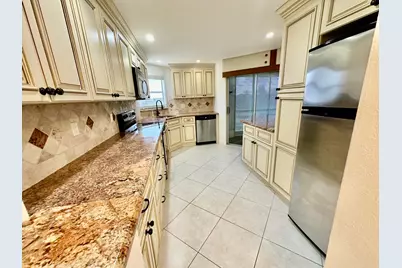3661 Via Poinciana #615, Greenacres, FL 33467 - Photo 19