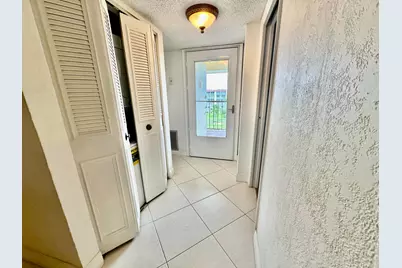 3661 Via Poinciana #615, Greenacres, FL 33467 - Photo 7