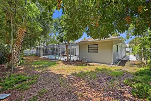 8 NE 9th Ave, Deerfield Beach, FL 33441 - Photo 35
