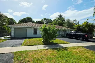 8 NE 9th Ave, Deerfield Beach, FL 33441 - Photo 1