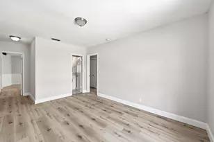 8 NE 9th Ave, Deerfield Beach, FL 33441 - Photo 23