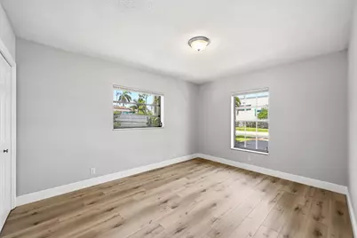 8 NE 9th Avenue, Deerfield Beach, FL 33441 - Photo 15