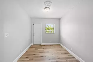 8 NE 9th Ave, Deerfield Beach, FL 33441 - Photo 29