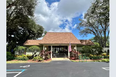 4075 N Palm Forest Dr Drive N, Delray Beach, FL 33445 - Photo 3
