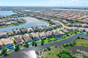 11425 Watercrest Cir E, Parkland, FL 33076 - Photo 9