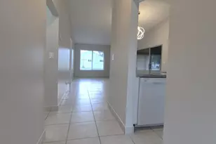 5510 S Lakewood Cir Circle S, Margate, FL 33063 - Photo 7