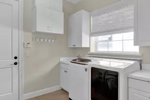 9190 Spring Time Dr, Vero Beach, FL 32963 - Photo 23