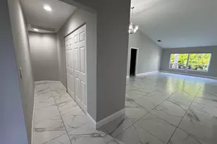 18750 Caspian Cir, Boca Raton, FL 33496 - Photo 9