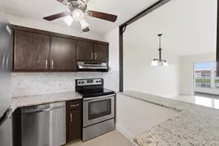 2651 E Sunrise Lakes Dr E, Sunrise, FL 33322 - Photo 1