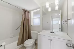 2651 E Sunrise Lakes Dr E, Sunrise, FL 33322 - Photo 7
