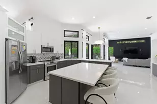 10060 NW 62nd St, Parkland, FL 33076 - Photo 9