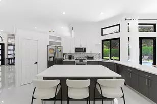 10060 NW 62nd St, Parkland, FL 33076 - Photo 11