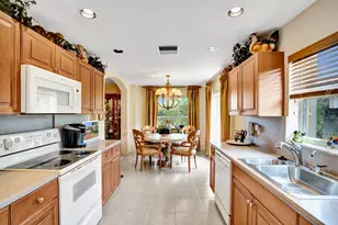 12434 Crystal Pointe Dr, Boynton Beach, FL 33437 - Photo 25
