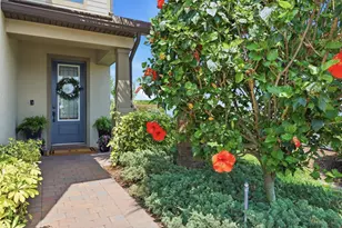 127 SE Courances Dr, Port Saint Lucie, FL 34984 - Photo 5