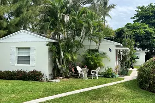 1979 NE 3rd St, Deerfield Beach, FL 33441 - Photo 1