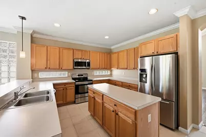 421 Gazetta Way, West Palm Beach, FL 33413 - Photo 17