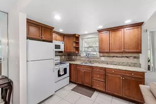 57 Canterbury, West Palm Beach, FL 33417 - Photo 11