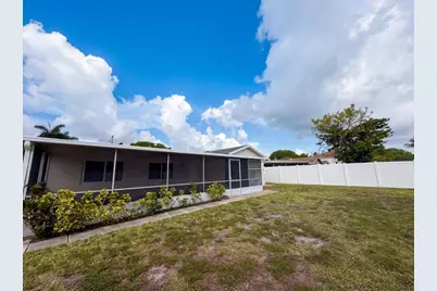 9605 NW 81st, Tamarac, FL 33321 - Photo 5