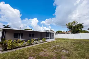 9605 NW 81st, Tamarac, FL 33321 - Photo 5