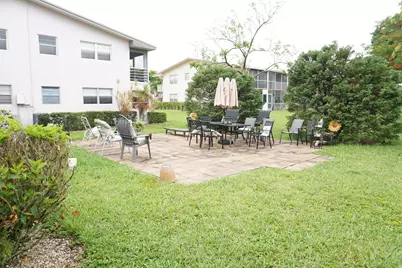 50 Canterbury B, West Palm Beach, FL 33417 - Photo 11