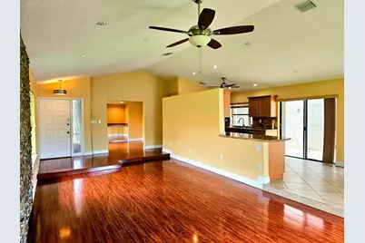 566 Village Lake Drive, Weston, FL 33326 - Photo 5