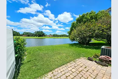 566 Village Lake Drive, Weston, FL 33326 - Photo 35
