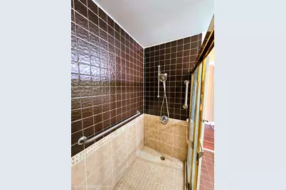 566 Village Lake Drive, Weston, FL 33326 - Photo 19
