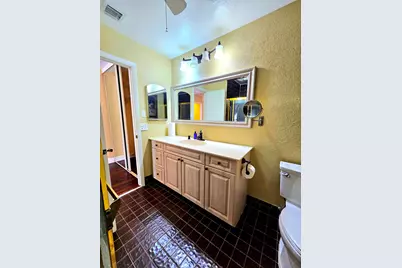 566 Village Lake Drive, Weston, FL 33326 - Photo 17