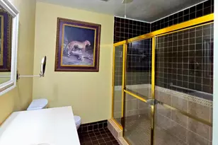 566 Village Lake Dr, Weston, FL 33326 - Photo 19