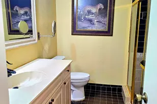 566 Village Lake Dr, Weston, FL 33326 - Photo 13