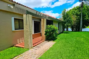 566 Village Lake Dr, Weston, FL 33326 - Photo 31