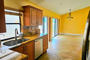 566 Village Lake Dr, Weston, FL 33326 - Photo 11