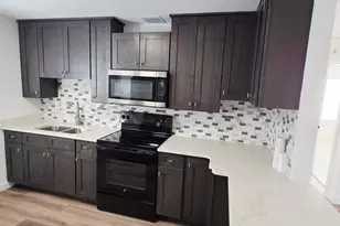 765 W 7th St, Riviera Beach, FL 33404 - Photo 3
