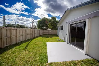 110 NW 6th Avenue, Dania Beach, FL 33004 - Photo 19