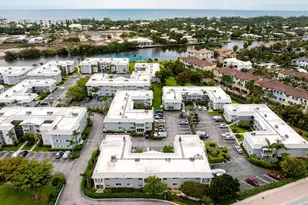 34 Colonial Club Dr, Boynton Beach, FL 33435 - Photo 9