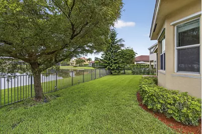 2886 Bellarosa Circle, Royal Palm Beach, FL 33411 - Photo 9