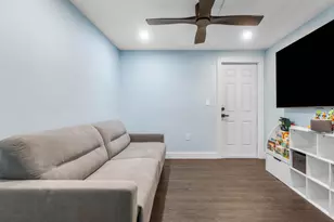 357 River Bluff Ln, Royal Palm Beach, FL 33411 - Photo 23