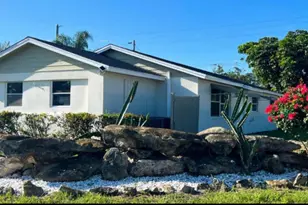462 S Haverhill Rd, West Palm Beach, FL 33415 - Photo 1
